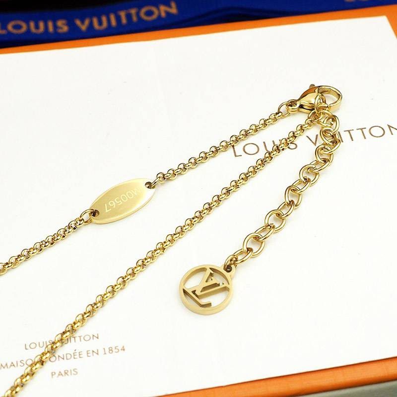 【人気の南京錠モチーフ♪】ルイヴィトン コリエ・LVロッキー 偽物 ネックレス M00567