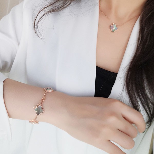 欲しい♡超限定♪ヴァンクリーフ&アーペル＊ヴィンテージ偽物 アルハンブラ ブレスレット vah27940
