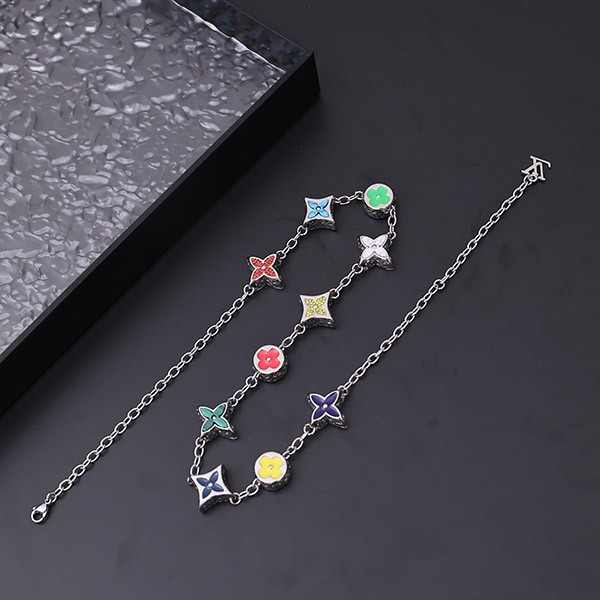 《華やかな印象に》ルイヴィトン コピー ビッグパーティーネックレス M01058