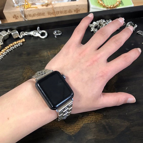 クロムハーツ CHプラス ブレスレット アップルウォッチ 偽物 シルバーウォッチバンド 40mm Kub36670