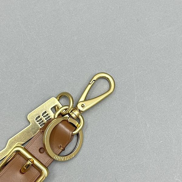 ☆超人気☆ギフトに最適♪ミュウミュウ/レザーキーホルダー 偽物 5TT176