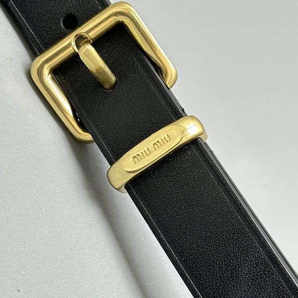 お洒落に♪ミュウミュウ レザーキーホルダー スーパーコピー mym57427