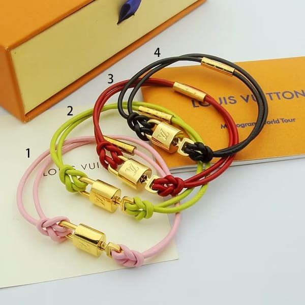 ギフトに最適ルイヴィトン ブレスレット・LV パドロック ギフト n級品 4色 M8015E