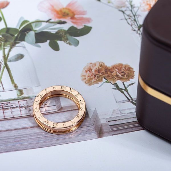 n級品 おすすめ ブルガリ リング 偽物 ビーゼロワン ピンクゴールド 18K Buw22532