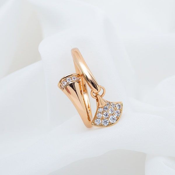 最新でオシャレ ブルガリ リング コピー ディーヴァドリーム ゴールド 18K Buc88684