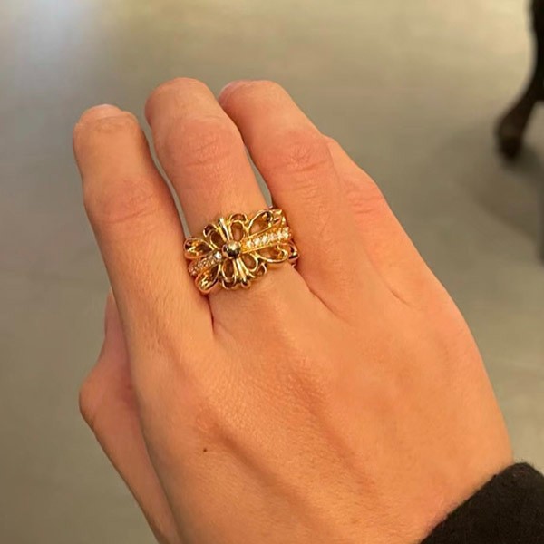 クロムハーツ 偽物 ダブルフローラルクロスリング 22k ダイヤモンド Kum30209