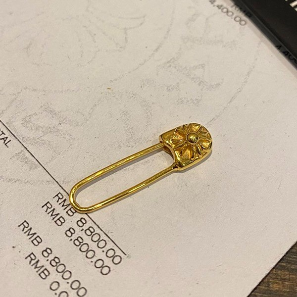 クロムハーツ 22K セーフティピン ピアス 偽物 Kui72640