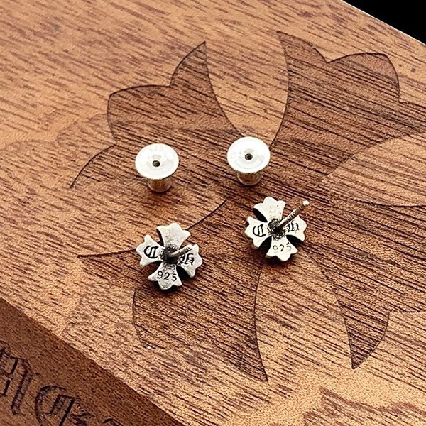 クロムハーツ Earring CH Cross スタッド ピアス 偽物 Kub56074