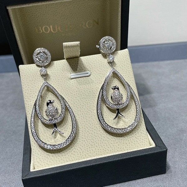 入手困難 ブシュロン ツバメ ピアス bur36692