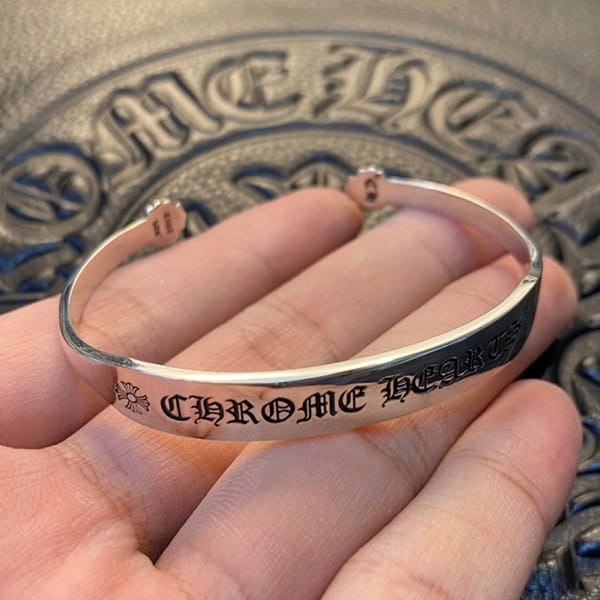 入手困難クロムハーツ シルバーブレスレット コピー ユニセックス Kuj38758