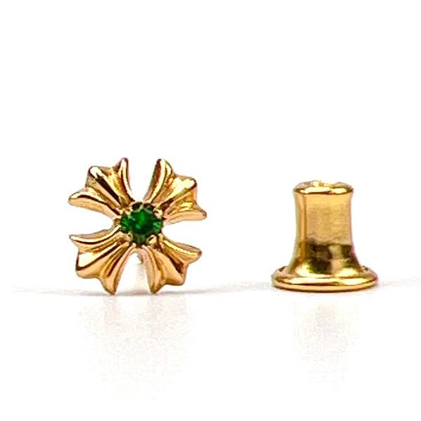 大人気!クロムハーツ 22K ゴールド CHプラス エメラルド ピアス 偽物 Kuh77260