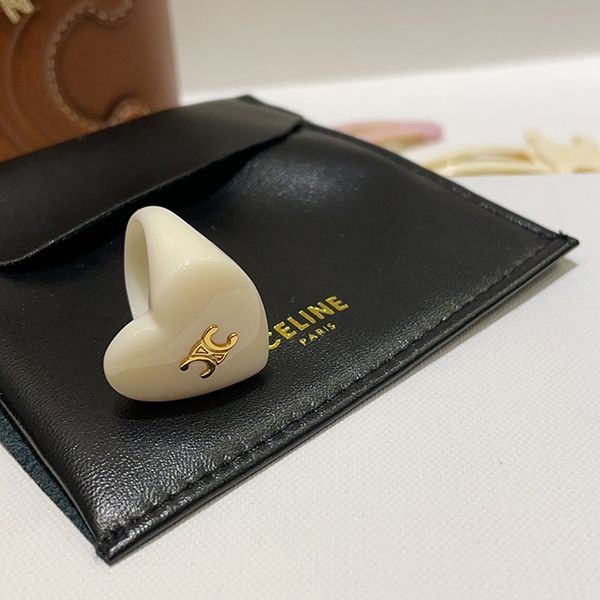 【♡可愛さ炸裂♡】セリーヌ ハート型 リング スーパーコピー Cec97701