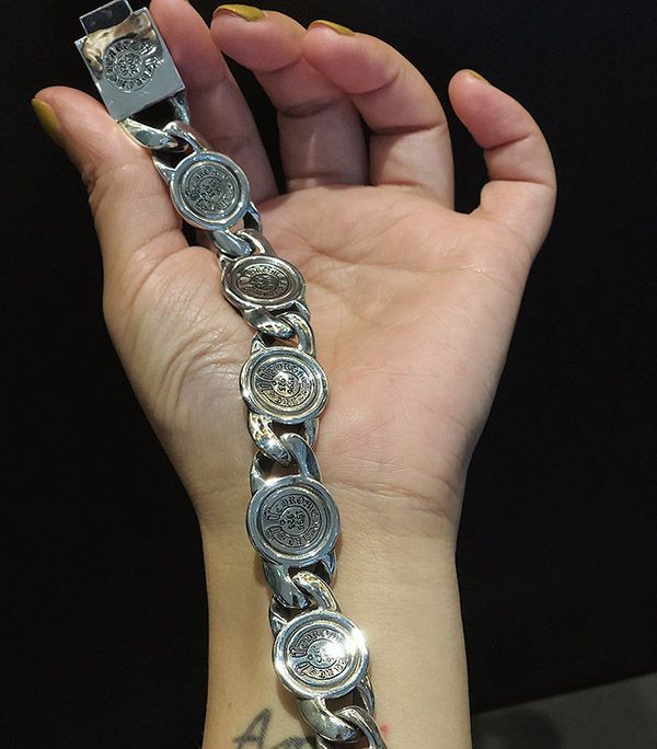 絶対欲しい！クロムハーツ マルチ n級品 ロゴ ブレスレット シルバー Kum04582