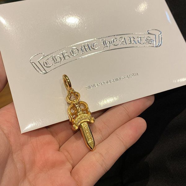 クロムハーツ ダブルダガー 22k 偽物ペンダントトップ パヴェダイヤ ダイヤモンド Kus75883