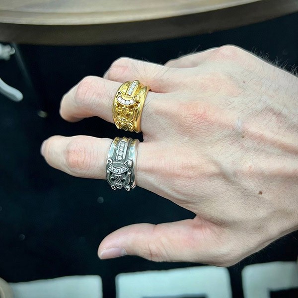 クロムハーツ ダガー ダイヤモンド リング 偽物 22K 8Pダイヤモンド メンズ Kuy47060