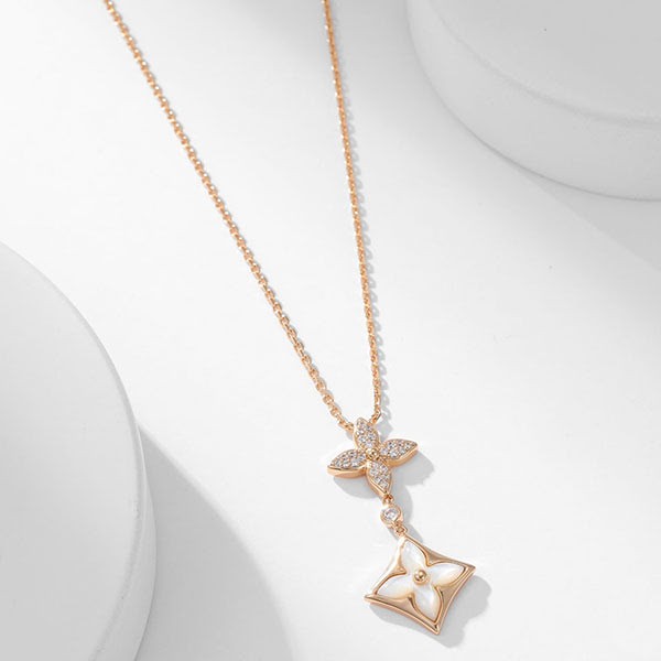 大人気！ルイヴィトン ペンダント n級品 スター ブロッサム Q94676