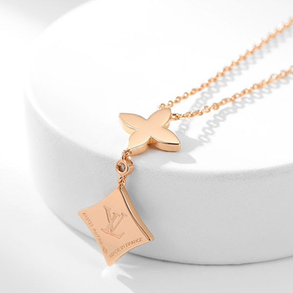 大人気！ルイヴィトン ペンダント n級品 スター ブロッサム Q94676