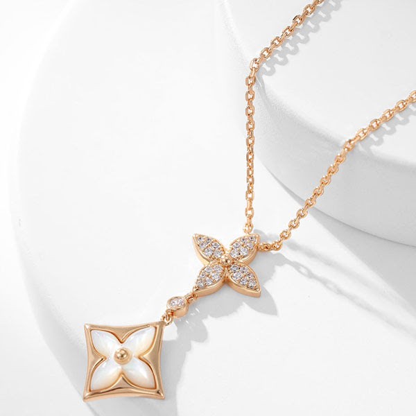 大人気！ルイヴィトン ペンダント n級品 スター ブロッサム Q94676