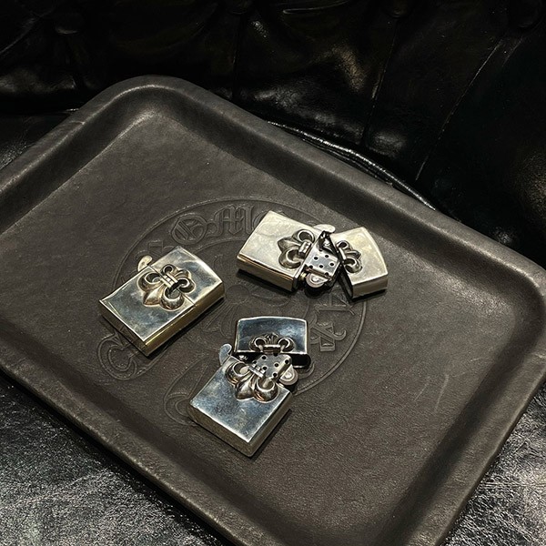 送料無料 クロムハーツ BSフレア ジッポライター 偽物 ZIPPO LIGHTERZ V1 【シルバーライター】 Kud27425
