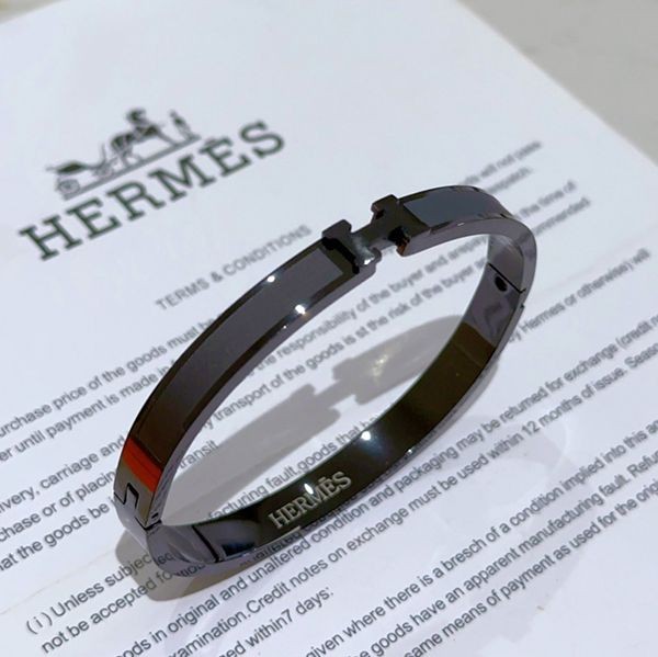 【シンプルでどんな装いにも◎/ギフトに】エルメス ブレスレット 偽物 H703203