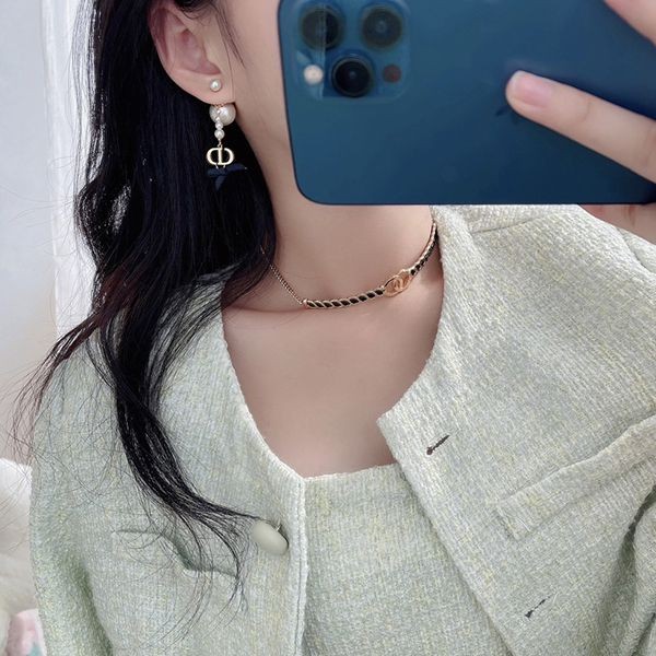 冬のデートにぴったり 女子力UP 【ディオール】トライバル ピアス 偽物 des42877