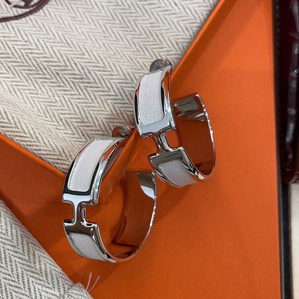 シンプルで可愛い♪エルメス ピアス N級品 オランプ Olympe erz99559