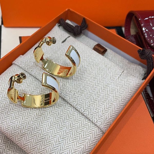 シンプルで可愛い♪エルメス ピアス N級品 オランプ Olympe erz99559