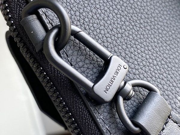 ◆ルイヴィトン ショルダーバッグ 偽物◆タイガ フォンポーチ M57089