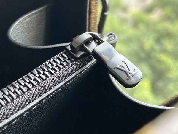 日本未入荷 ルイヴィトン ソフトトランク コピー クラッチ ボックス モノグラム ショルダーバッグ M20233