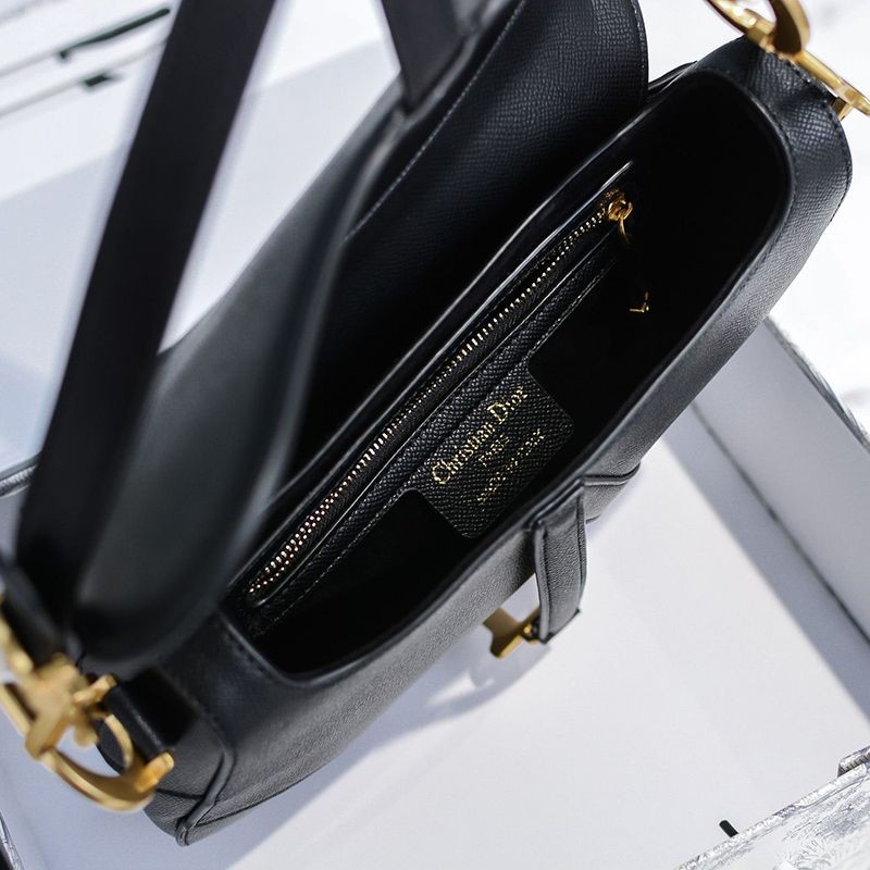 大人気 ディオールアンドショーンサドルバッグコピー M0446CCEH_M900