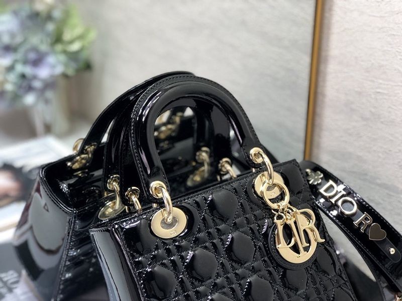 レディ ディオール スモールハンドバッグコピー カーフスキン ショルダー M0531OWCB_M900