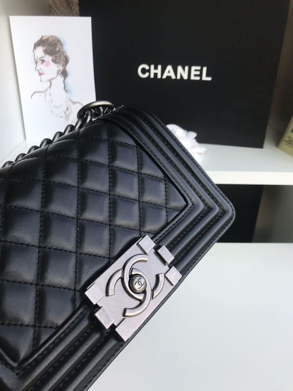 【奇跡の再入荷！即発送】シャネル ボーイ シャネル ショルダーバッグ スーパーコピー sha43272