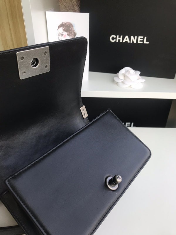【奇跡の再入荷！即発送】シャネル ボーイ シャネル ショルダーバッグ スーパーコピー sha43272