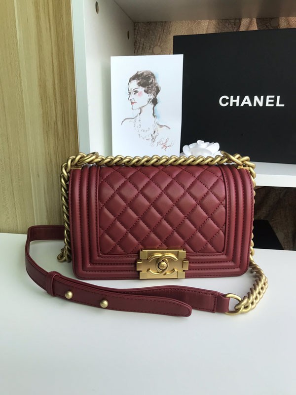 欲しい♡超限定♪ シャネル マトラッセ ボーイ シャネル ショルダーバッグ コピー shp92289