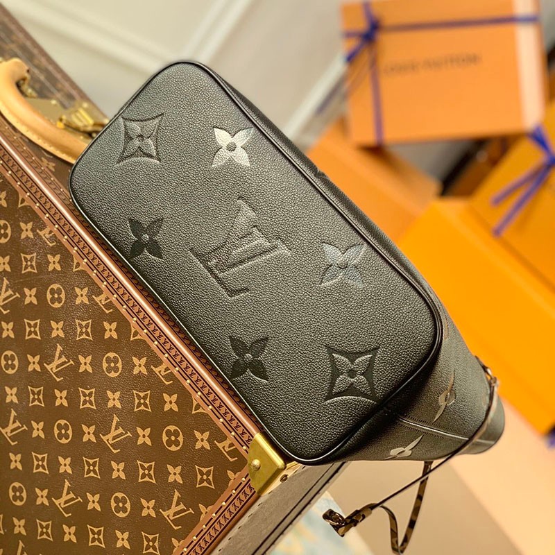 【即発】ルイヴィトン トートバッグ 偽物 ネヴァーフル MM アニマル レオパード M45856