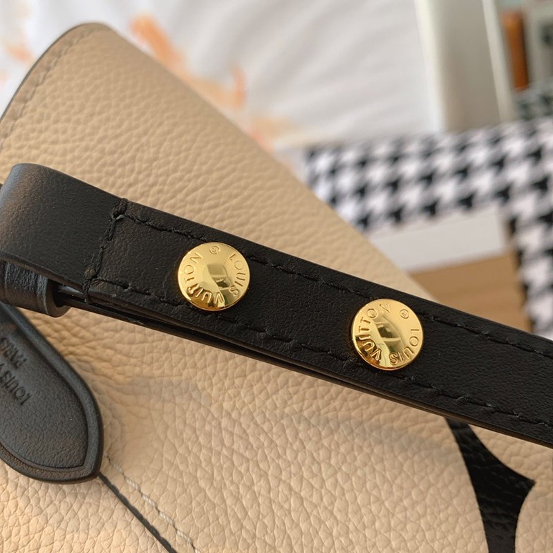 ★関税/送料込★ ルイヴィトン ショルダーバッグ 偽物 CRAFTY ネオノエMM 2WAY モノグラム M56889