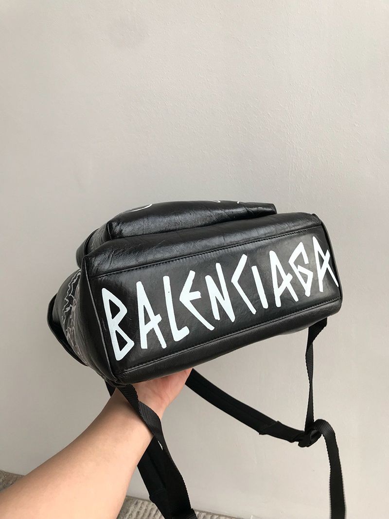 セール新作★バレンシアガ リュック 偽物★Explorer グラフィティアリーナ★バッグパック bas53430