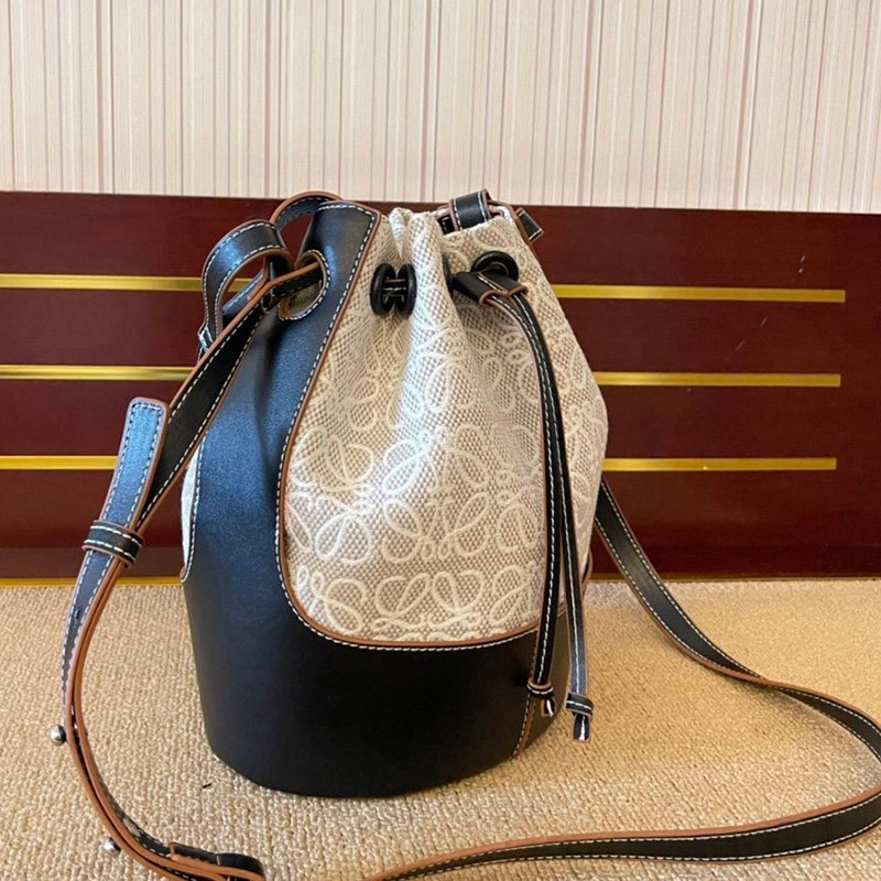 関税負担なし ロエベ バルーンバッグ 偽物 2wayバッグ ショルダーバッグ lob60696 ロエベ ショルダーバッグ アナグラム