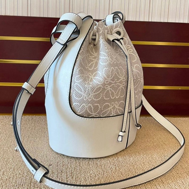 関税負担なし ロエベ バルーンバッグ 偽物 2wayバッグ ショルダーバッグ loo11177 トートバッグ ショルダーバッグ アナグラム