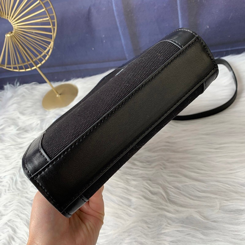 関税込★セリーヌ ショルダーバッグ コピー ミニ バーティカル カバ バッグ Ced90530