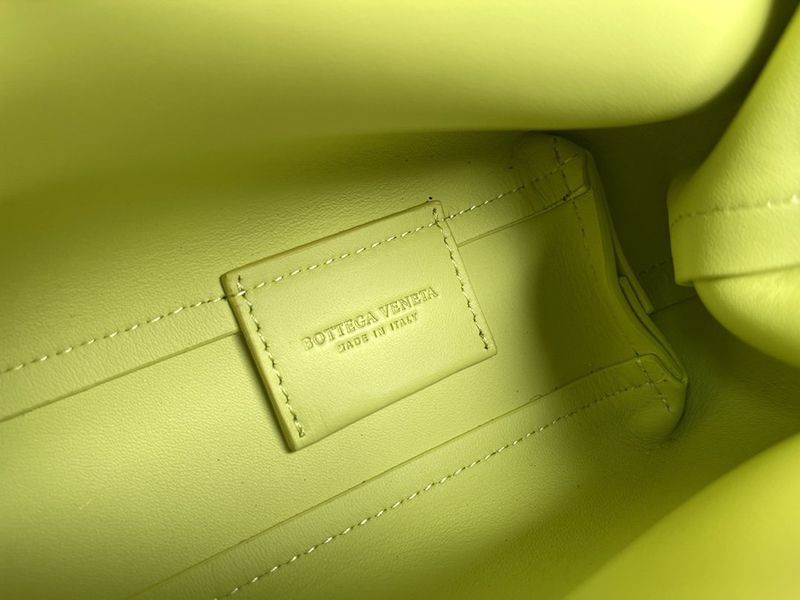 稀少ボッテガヴェネタ 偽物 ポイント トップハンドルスモールバッグ★シャルトルーズイエロー boc24530