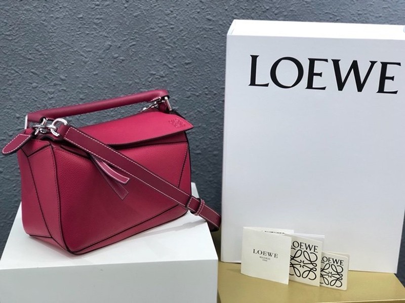 世界中で大人気♪ロエベ パズルバッグ スーパーコピー トリカラー ショルダーバッグ lov78566