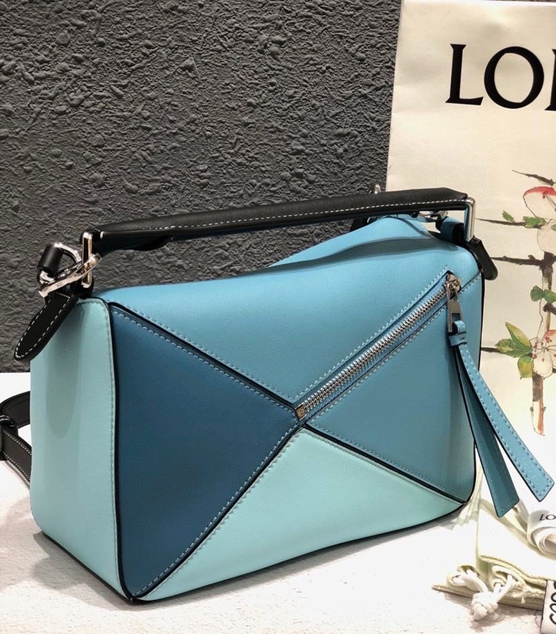 大人気！ロエベ パズルバッグ スーパーコピー トリカラー ショルダーバッグ loj33062