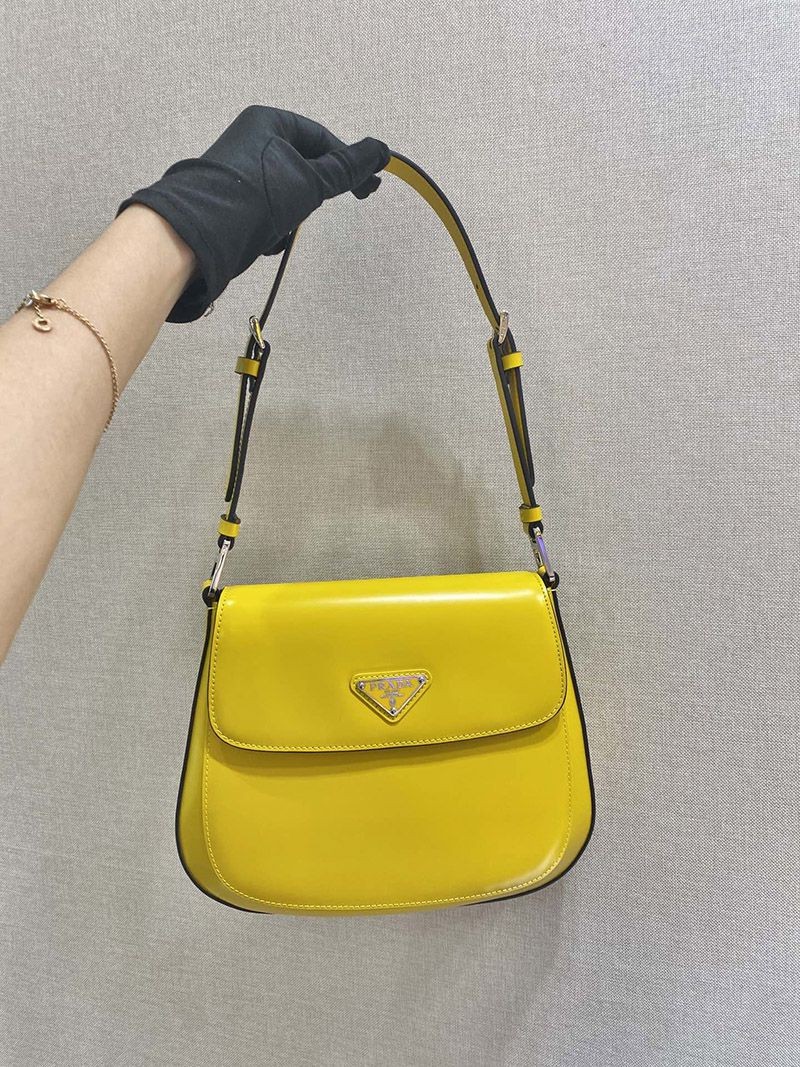 《大人気》プラダ★フラップ付きクレオショルダーバッグ 偽物 puy98195