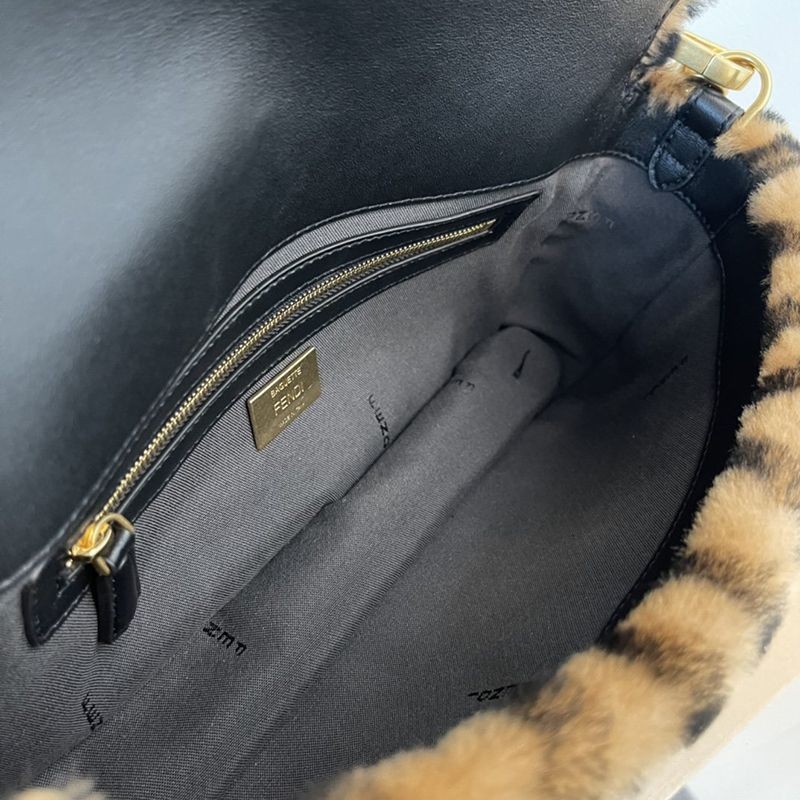 希少色フェンディ バゲット 偽物 ブラウン シープスキンバッグ 8BR600A8HPF180S