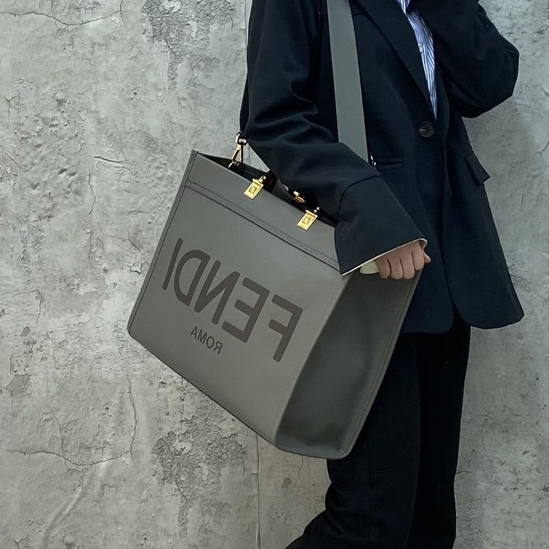 可愛いフェンディ サンシャイン 偽物 レザーショッパーバッグ feu05711