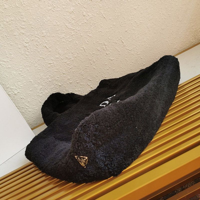 関税送料込 21AW【プラダ】プラダ テリー トートバッグ 偽物 黒 pum38219