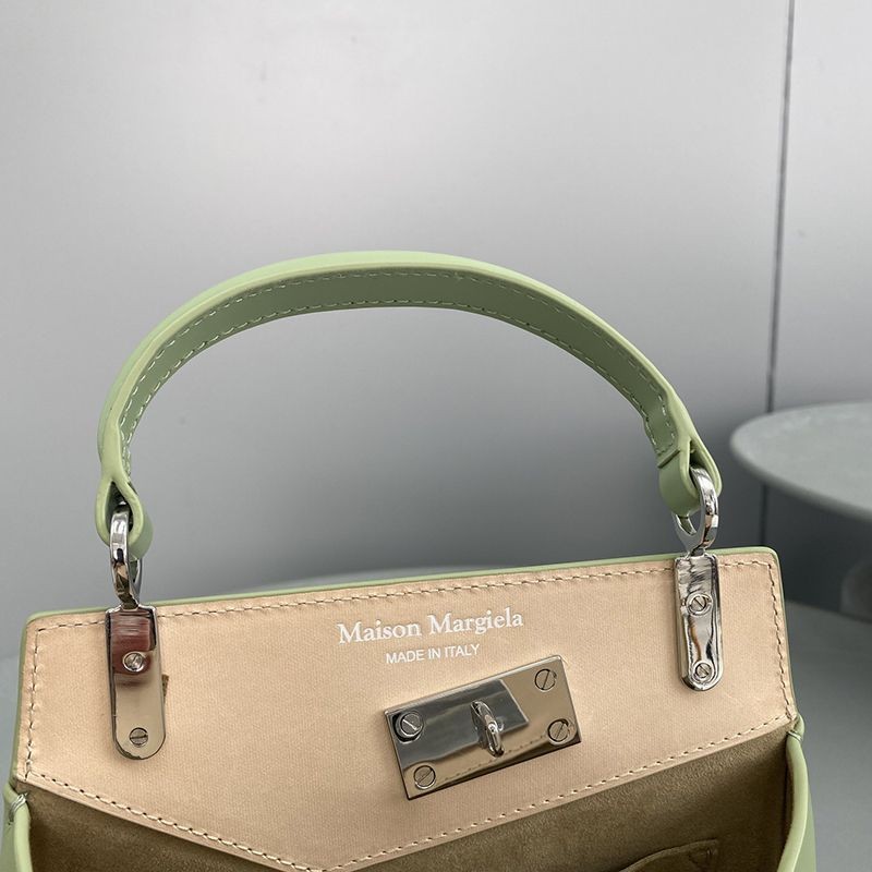 21-22AWメゾンマルジェラ Snatched 偽物 スモールスナッチト ハンドバッグ Maa63834