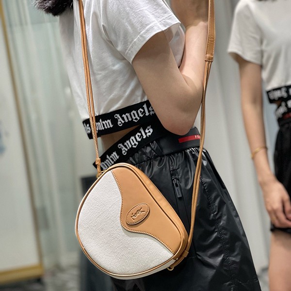 【日本未発売】サンローラン ショルダーバッグ 偽物 YSL モノグラム クールバッグ 67526095G3W9080