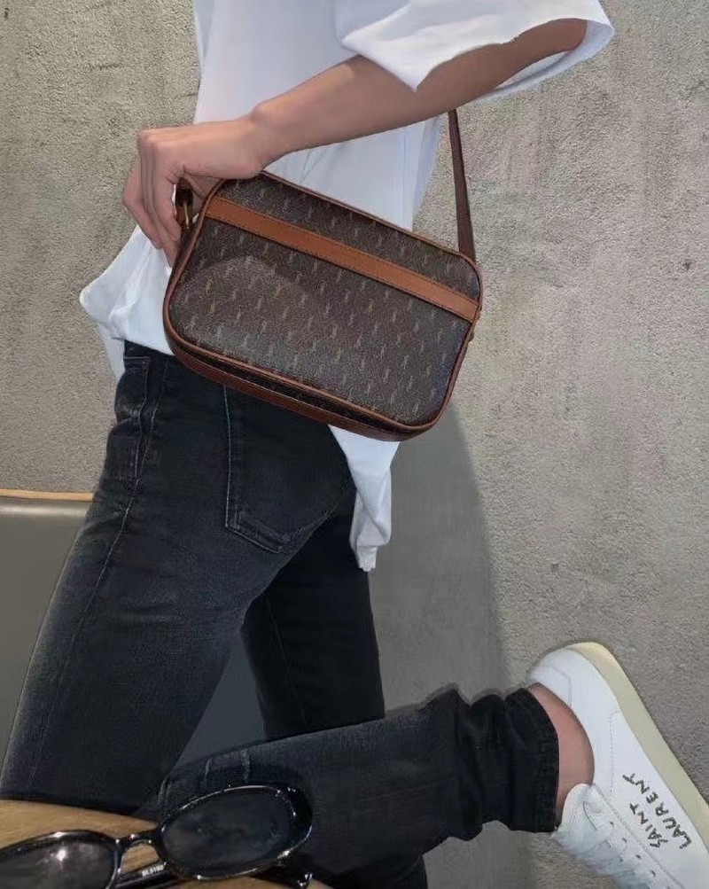 大人気！サンローラン ショルダーバッグ 偽物☆ルー キルティングレザー カメラバッグ Sac85306